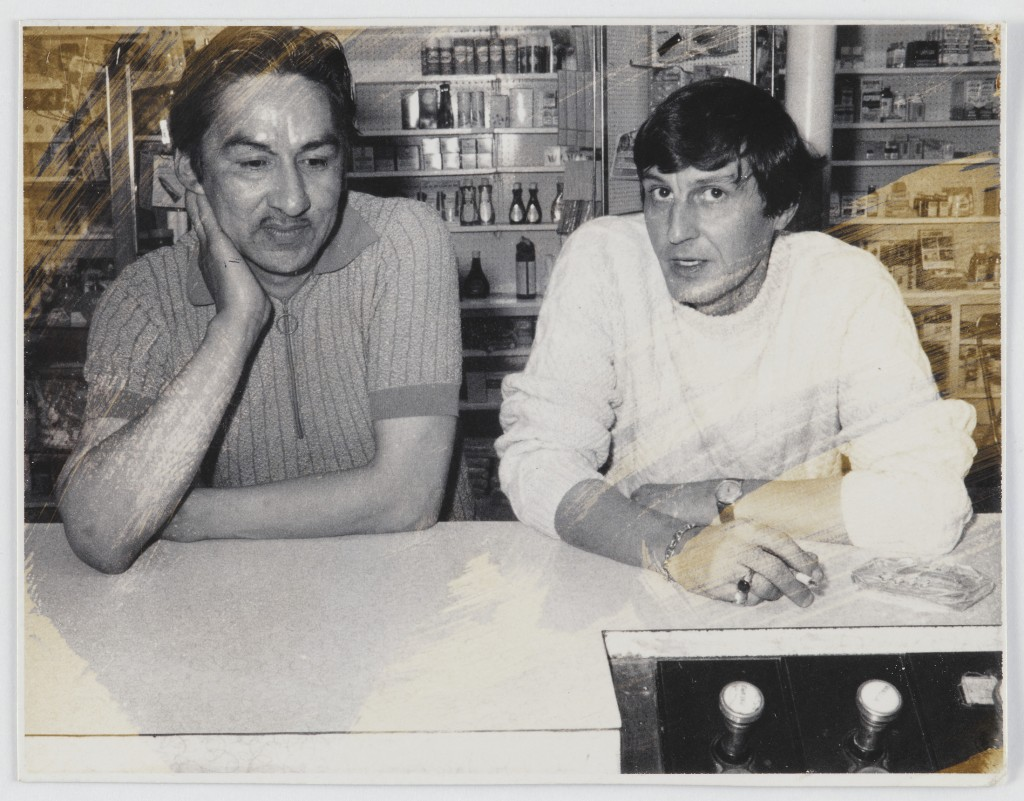 A photo of Jack Pollock and Norval Morrisseau at a cafe counter